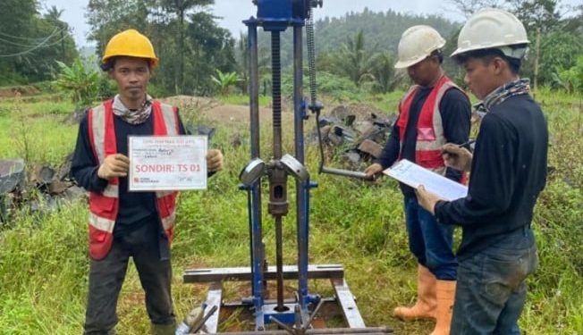 Analisis Uji Sondir dan Daya Dukung Tanah Proyek Pabrik PT. Indo Palm Sugar